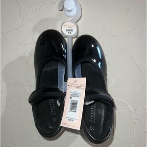 Freestyle by Danskin Girls' Dance Shoes - Black